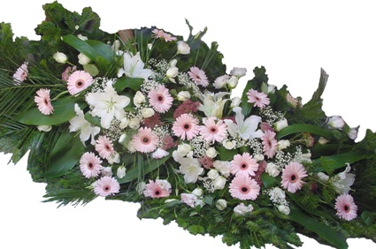 buket sa roze cvećem